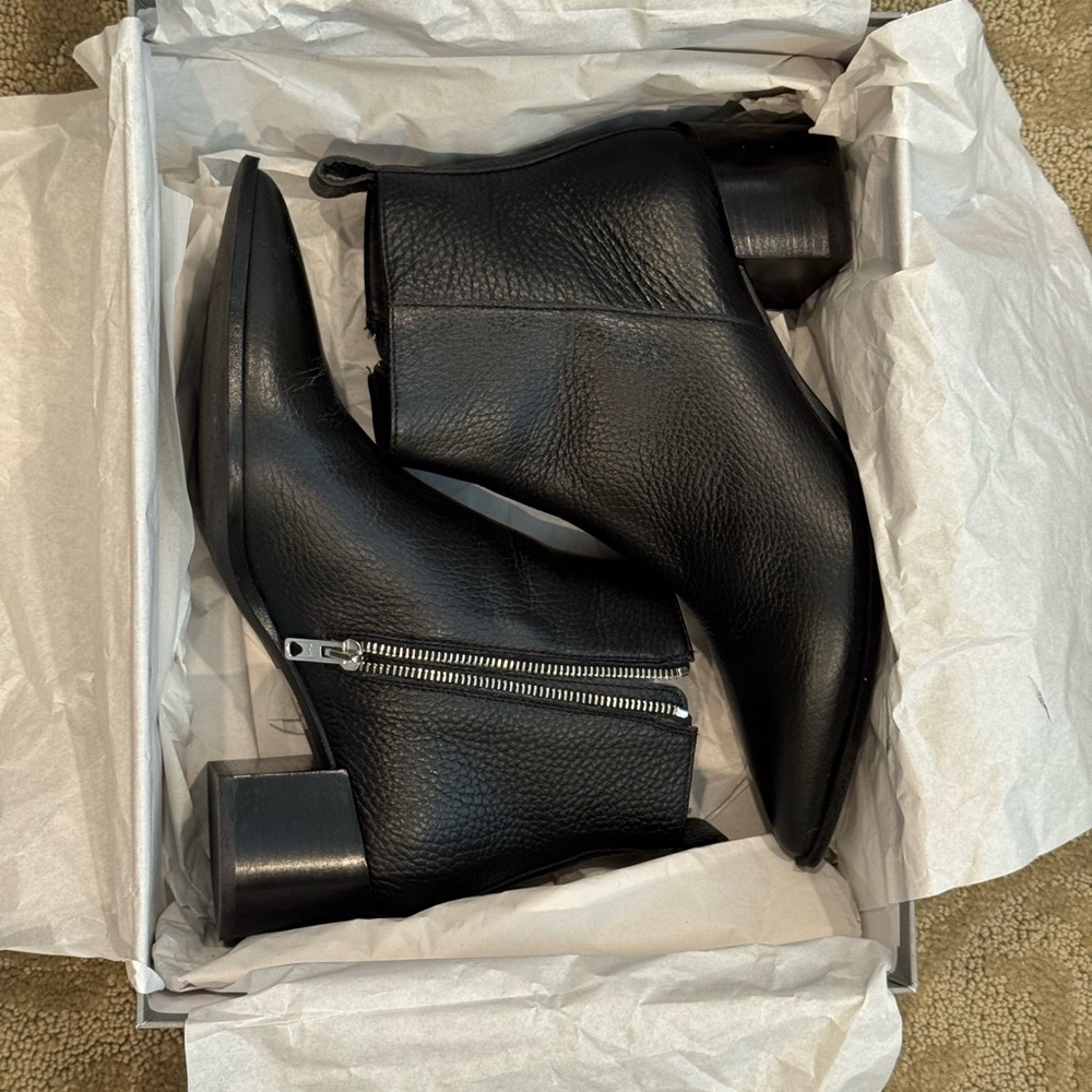 Everlane Black Leather Ankle Booties
